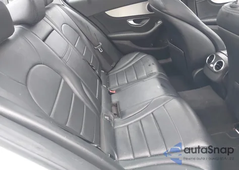 2016 Mercedes-Benz C 300 4Matic из США, поврежденный, VIN 55SWF4KB3GU098689